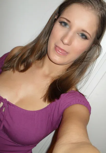 Plan à trois à Grenoble avec deux coquines